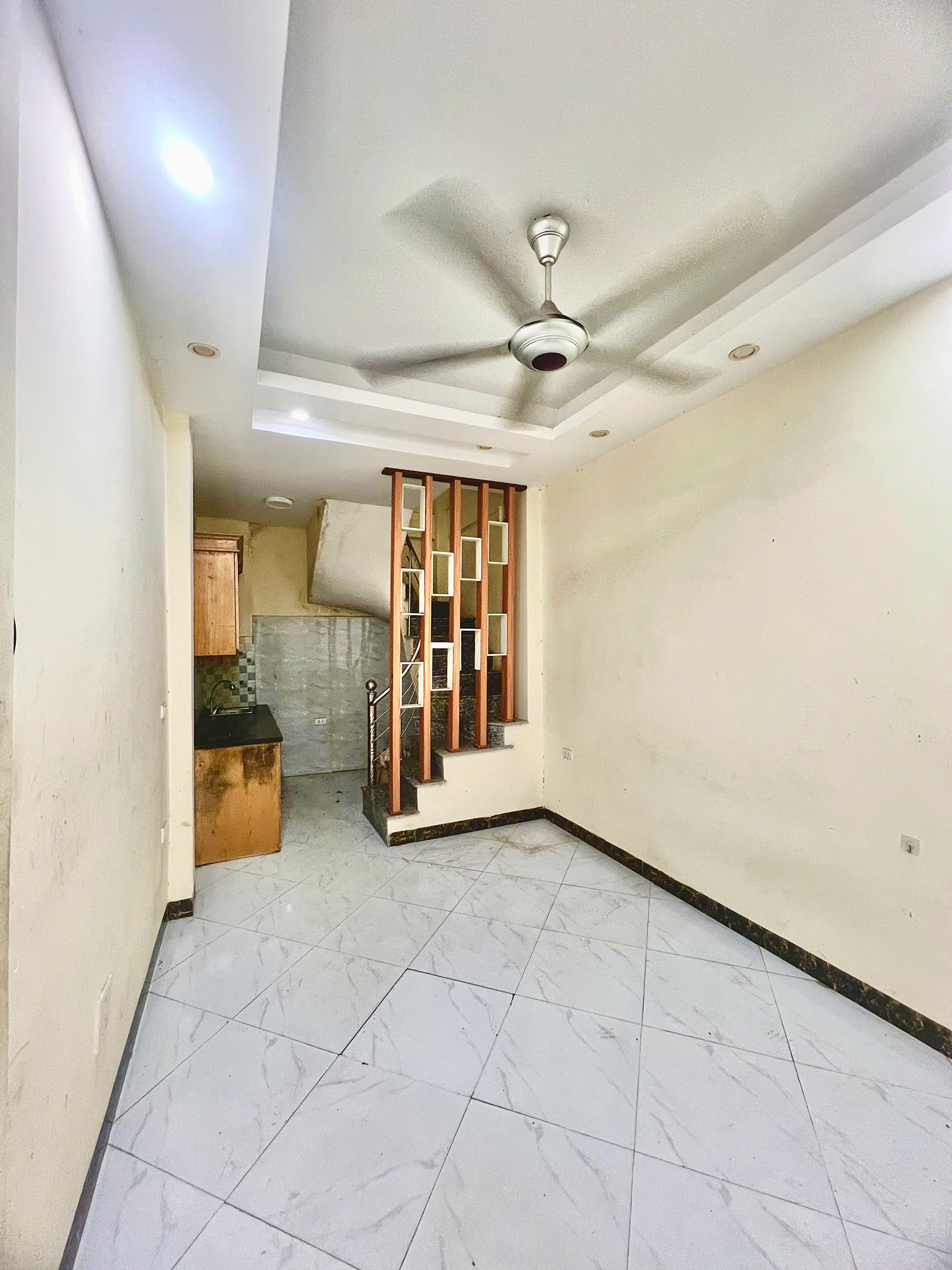Cho thuê nhà ngõ 208 Tam Trinh, 4 tầng x 27m2, 3 ngủ, 7 Triệu ở gia đình - Ảnh 1